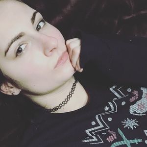 Meet your Posher, Alyssa